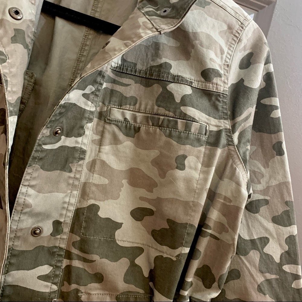 Universal Thread camo utility jacket - Picture 6 of 9